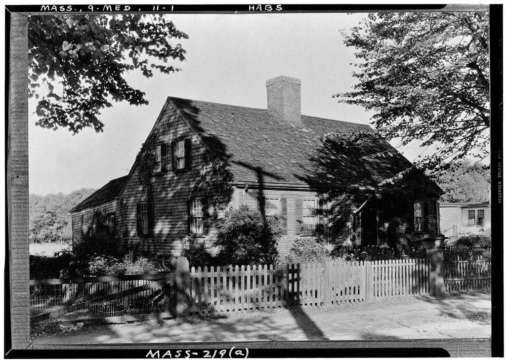 Nathan Sawyer Cottage, photograph filed with the federal survey