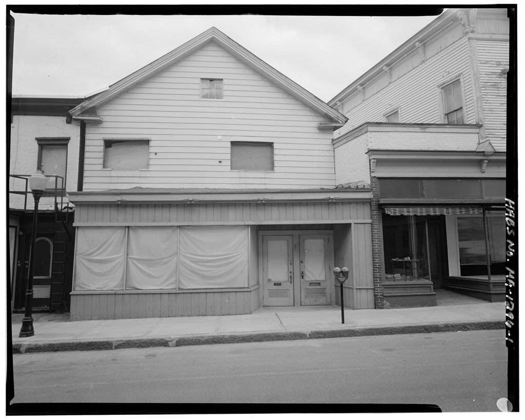 39-41 Eagle Street (Commercial Building), photograph filed with the federal survey