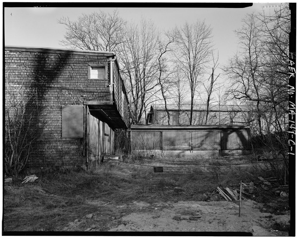 Larrabee & Hingston Company, photograph filed with the federal survey