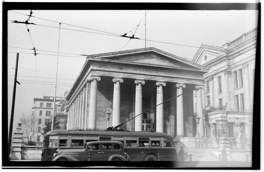 Old Montgomery County Courthouse, photograph filed with the federal survey
