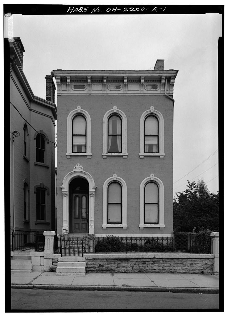 808 Dayton Street (House), photograph filed with the federal survey