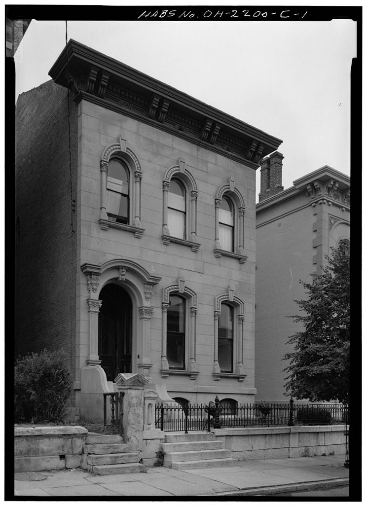 816 Dayton Street (House), photograph filed with the federal survey