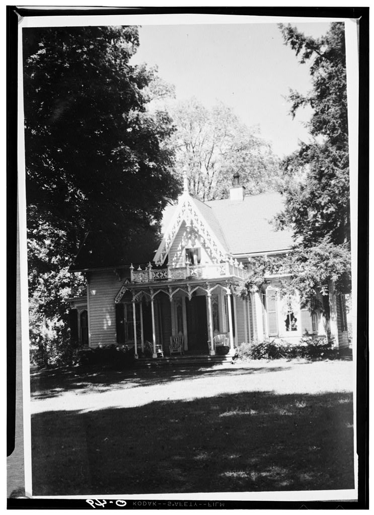 Kenyon College, Peter Neff Cottage, Wiggin Street, Gambier, Knox County, OH, photograph filed with the federal survey