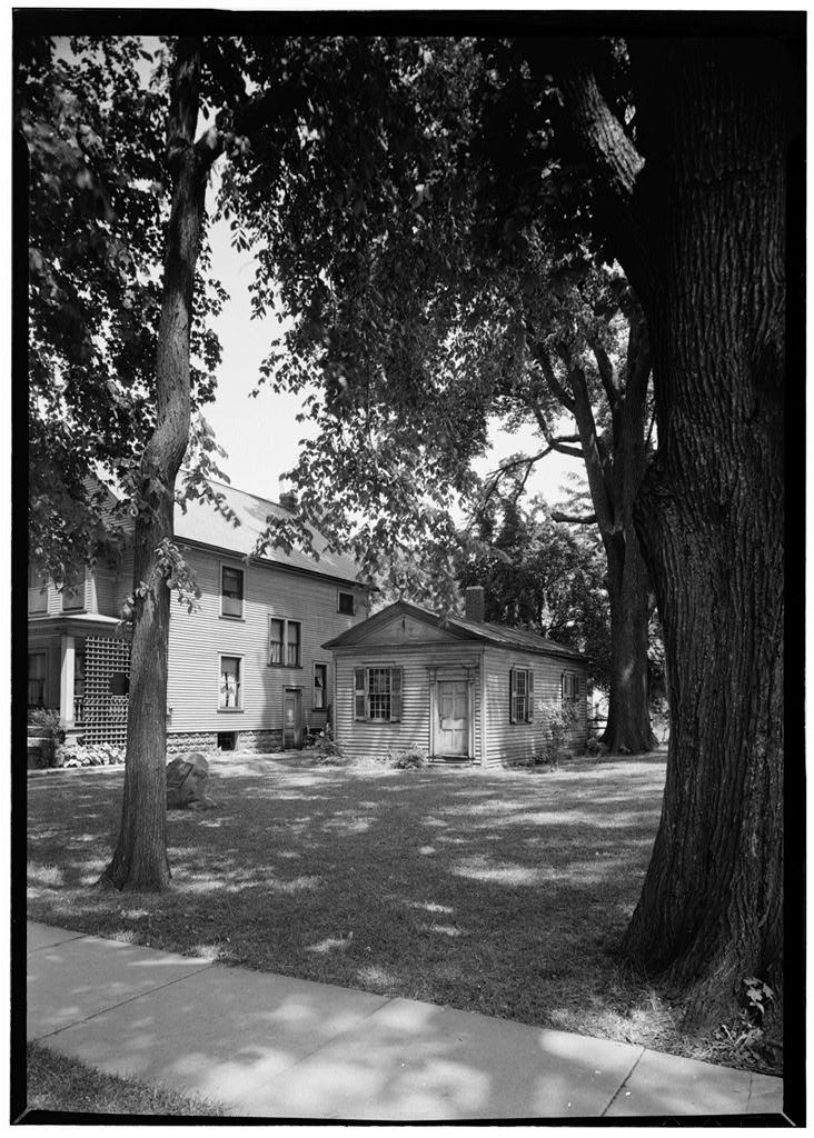 Joshua R. Giddings Law Office, photograph filed with the federal survey