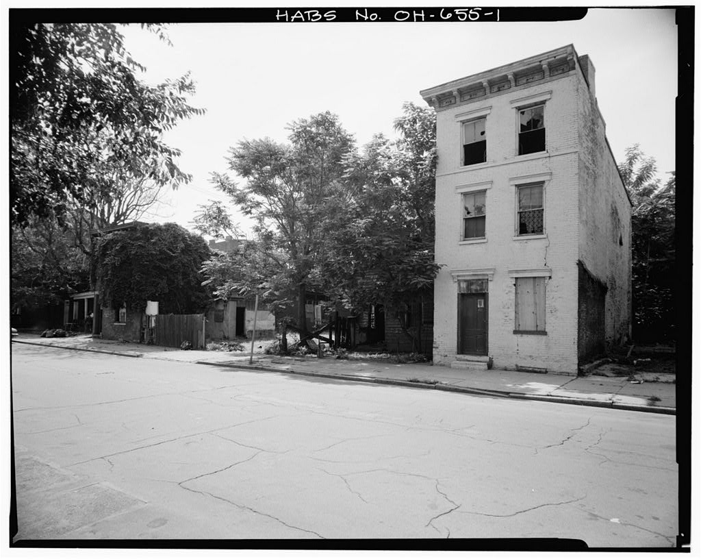 Betts-Longworth (Houses & Commercial Buildings), photograph filed with the federal survey