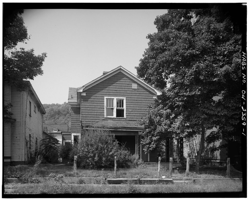 4715 Guernsey Street (House), 4715 Guernsey Street, Bellaire, Belmont County, OH, photograph filed with the federal survey