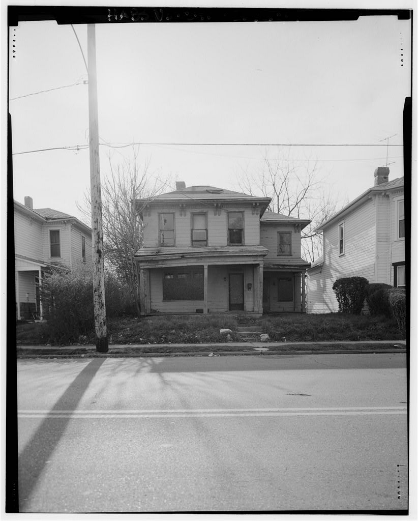 709 South Wittenberg Avenue (house), Springfield, Clark County, OH, photograph filed with the federal survey