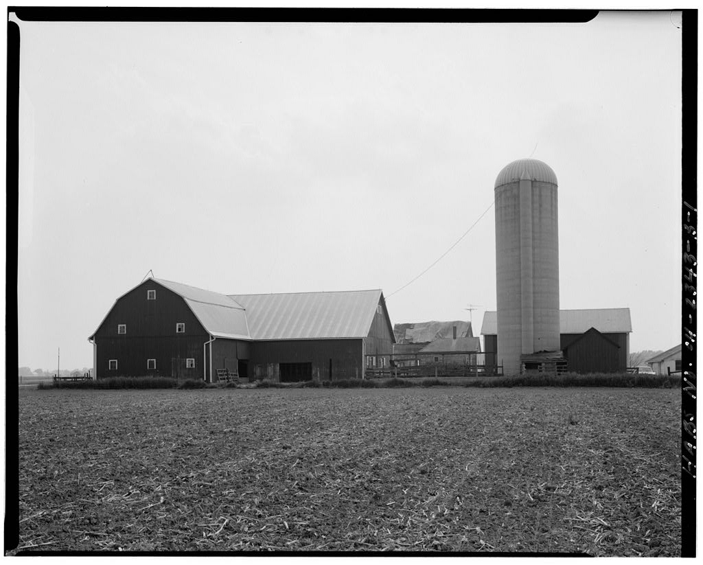 William Hoelscher Farmstead, photograph filed with the federal survey