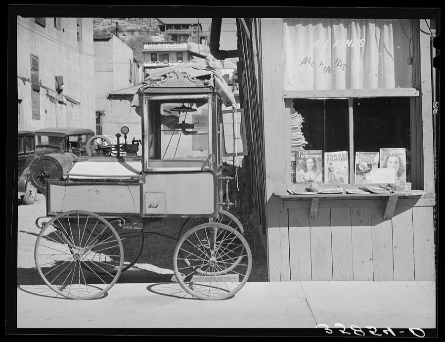 Popcorn stand in Globe, Arizona