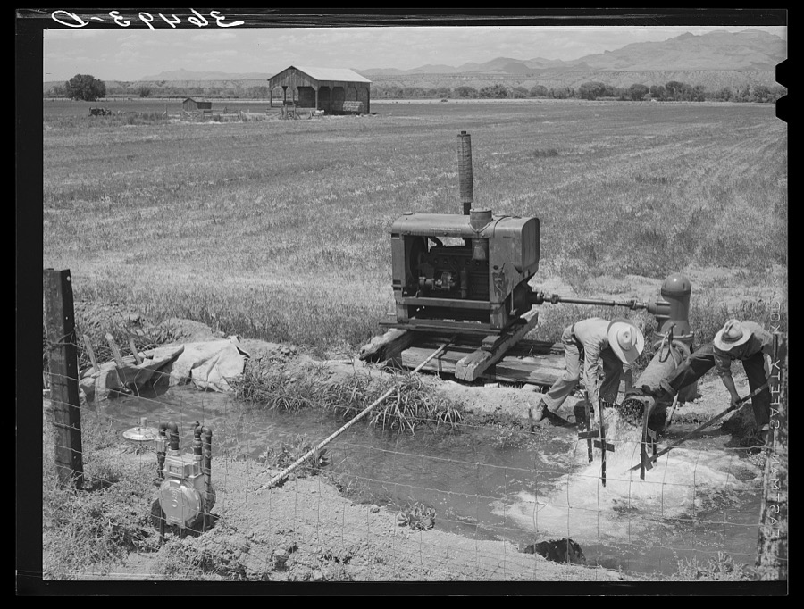Irrigation pump at Solomonsville, Arizona