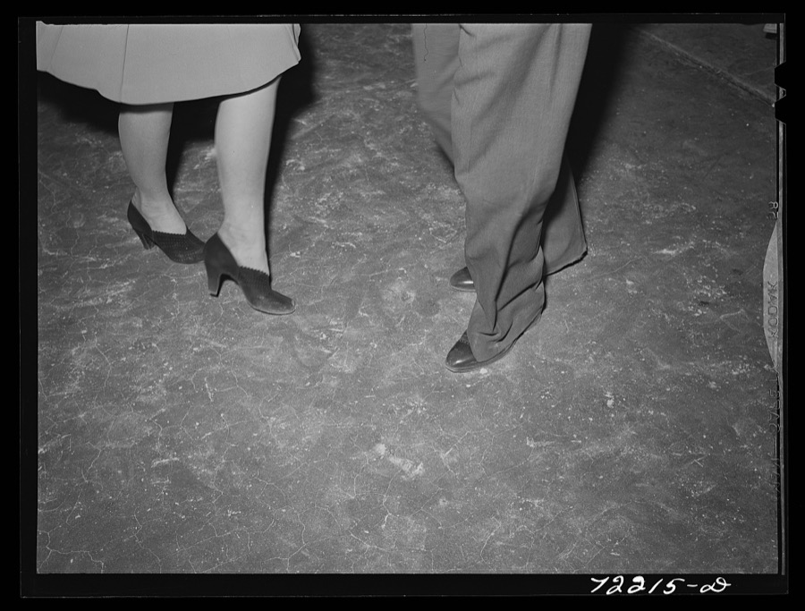 Jitterbug contest at the dance which closed the second annual field day at the FSA (Farm Security Administration) farm workers' community. Yuma, Arizona. Some of the boys from a nearby Army camp were visitors for the day