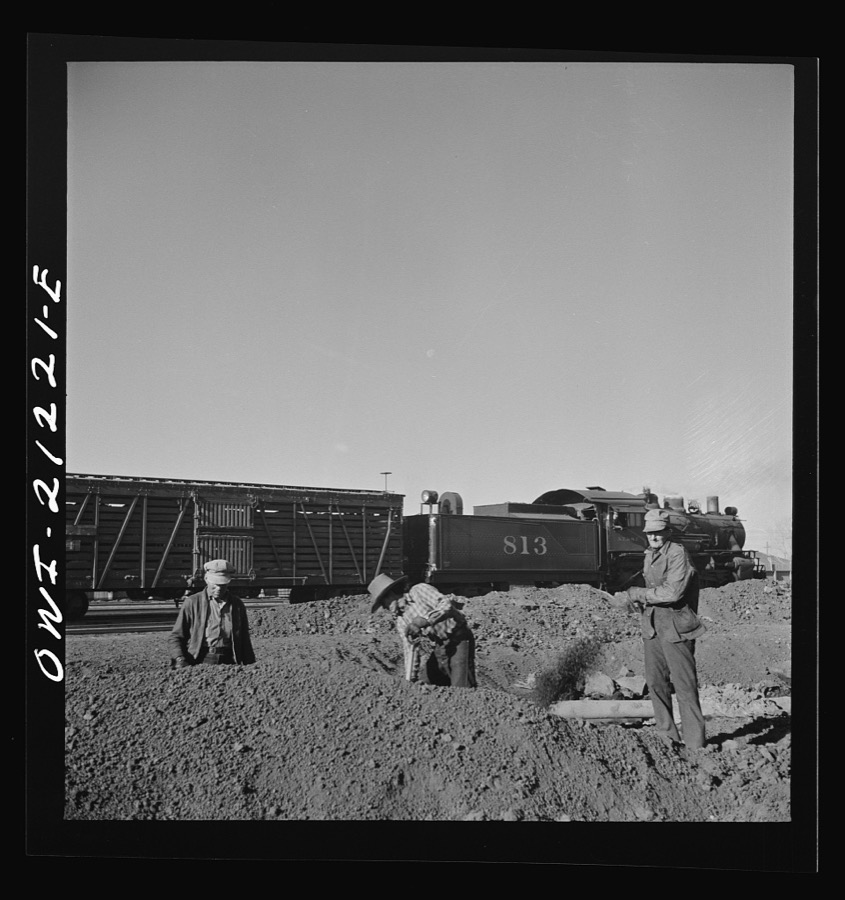 Winslow, Arizona. Indian laborers at work in the Atchison, Topeka and Santa Fe Railroad yard