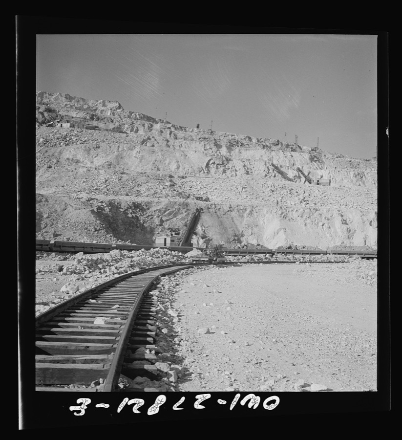 Morenci, Arizona. Loading copper ore from an open-pit copper mine