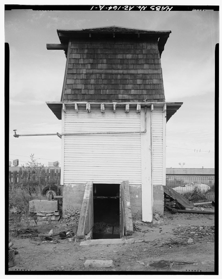 Armijo House, Water Tower, 301 Montano Street, Holbrook, Navajo County, AZ