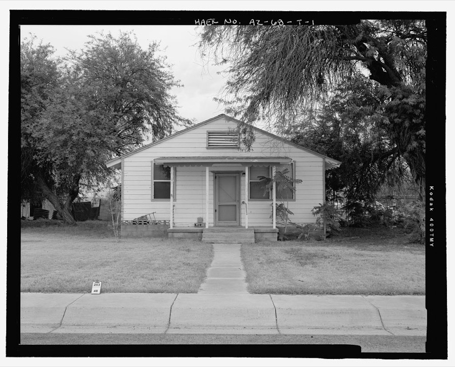 Wellton-Mohawk Irrigation System, Building No. 15 (House), 30662 Wellton-Mohawk Drive, Wellton, Yuma County, AZ