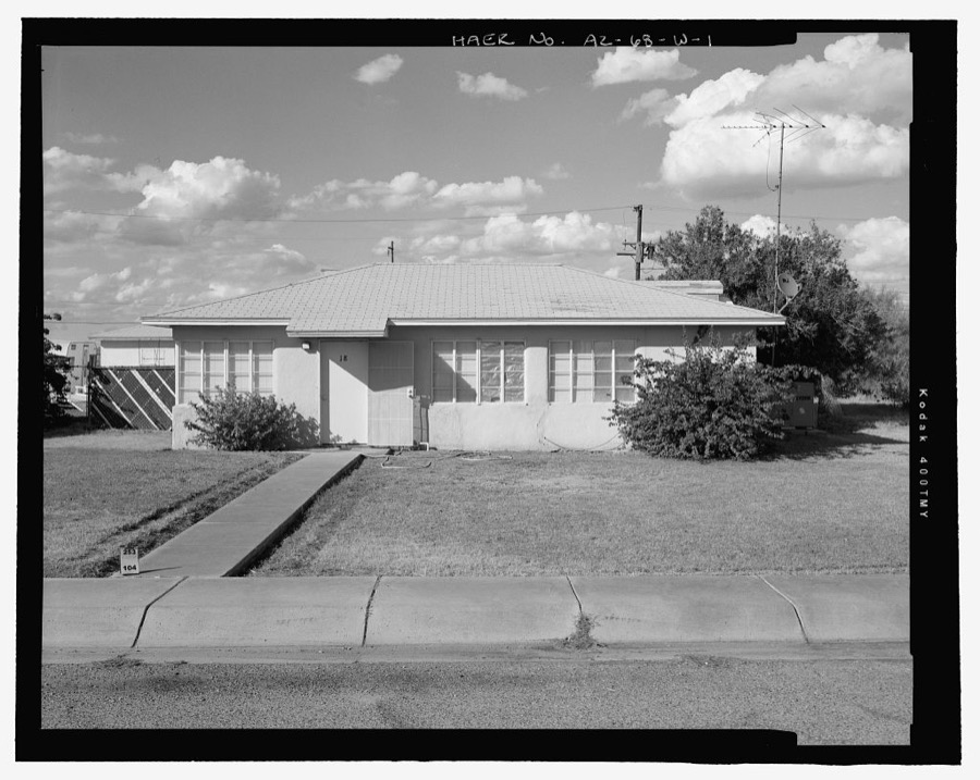 Wellton-Mohawk Irrigation System, Building No. 18 (House), 30632 Wellton-Mohawk Drive, Wellton, Yuma County, AZ
