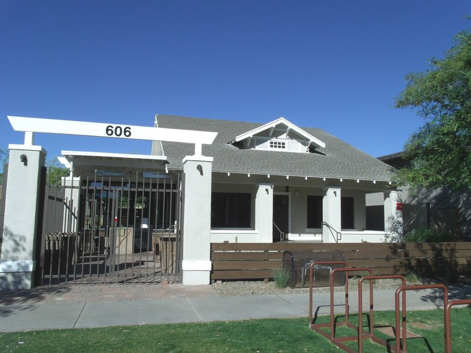 Photograph of William Edward Cavness House