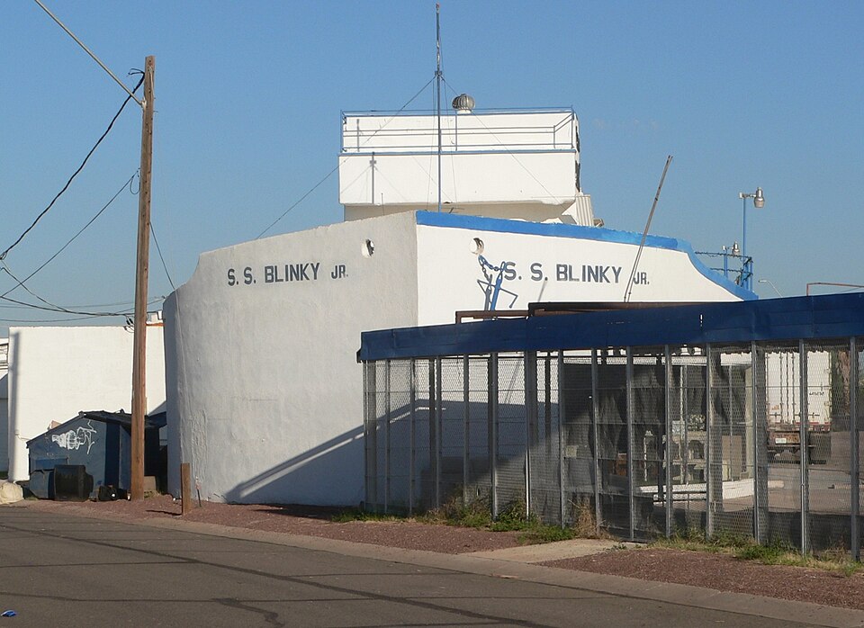 Photograph of S.S. Blinky Jr. Building