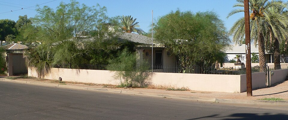 Photograph of House at 317 East Eighth Street