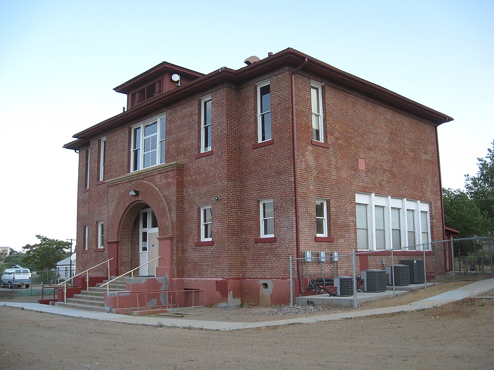 Photograph of Mayer Red Brick Schoolhouse