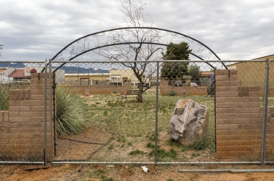 Photograph of Fry Pioneer Cemetery