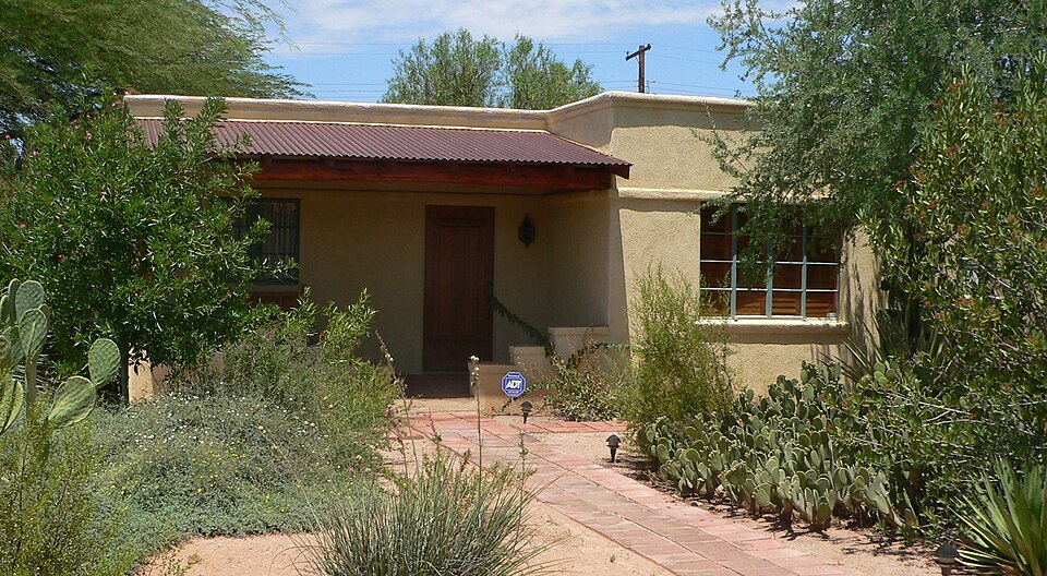 Photograph of Type A at 2101 E. Water St