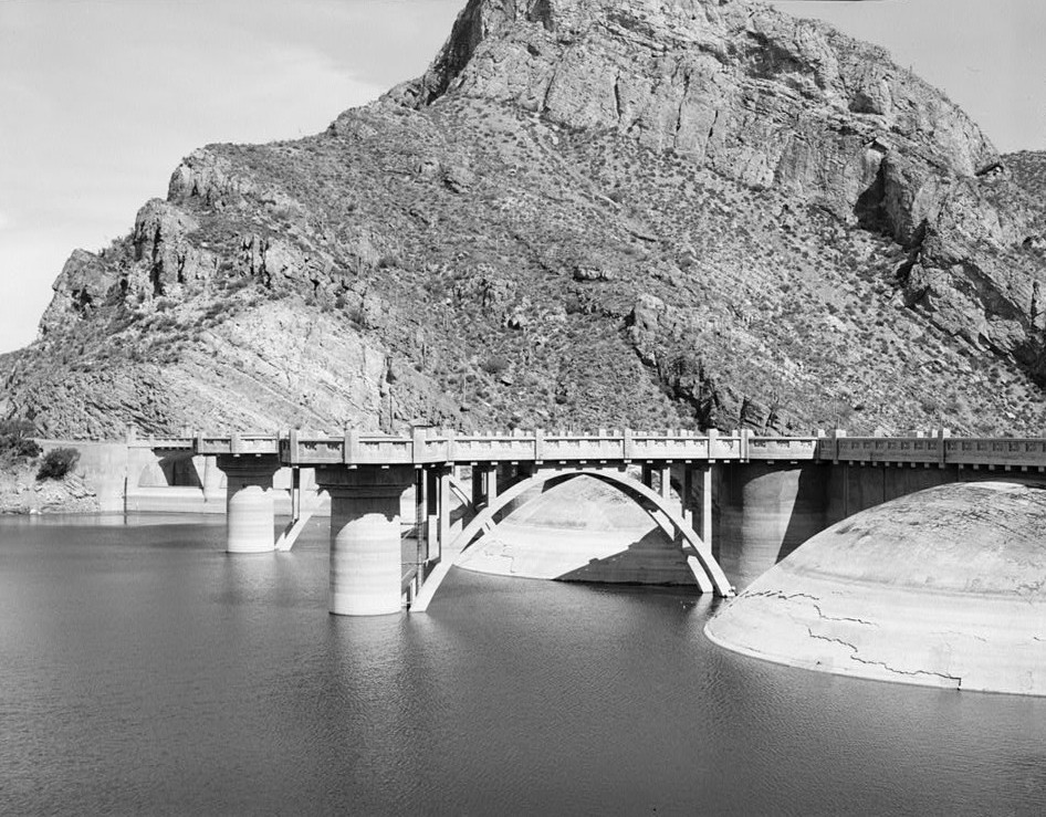Photograph of Coolidge Dam