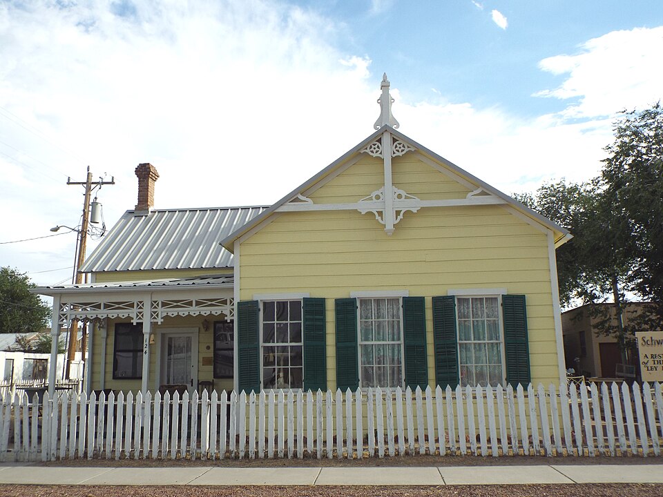 Photograph of Schwertner House