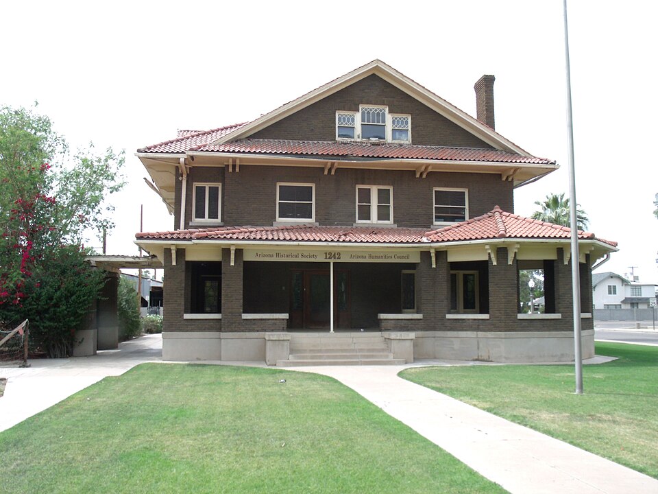 Photograph of Ellis-Shackelford House