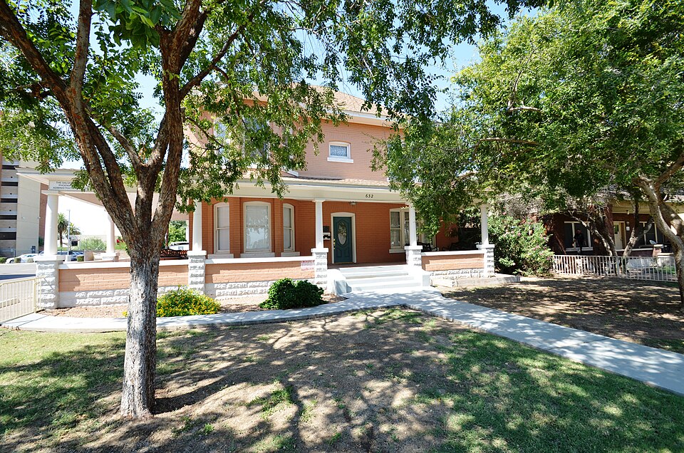 Photograph of Harry E. Pierce House