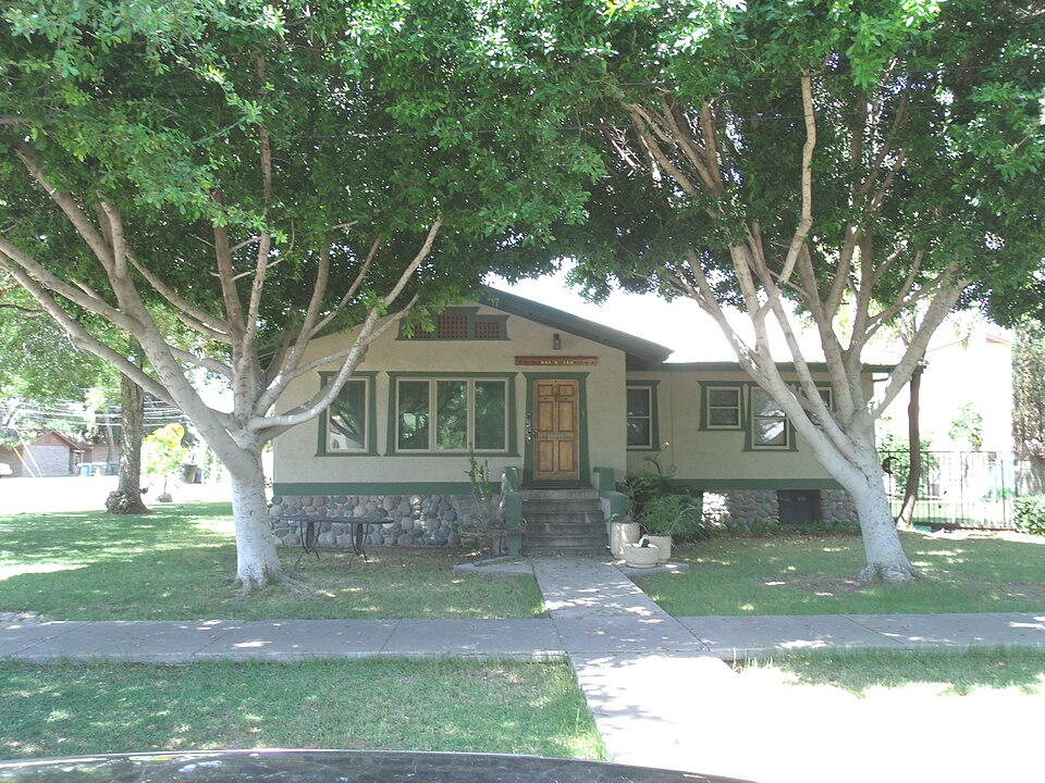 Photograph of Byron Redden House
