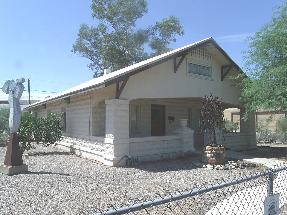 Photograph of Gus Kratzka House