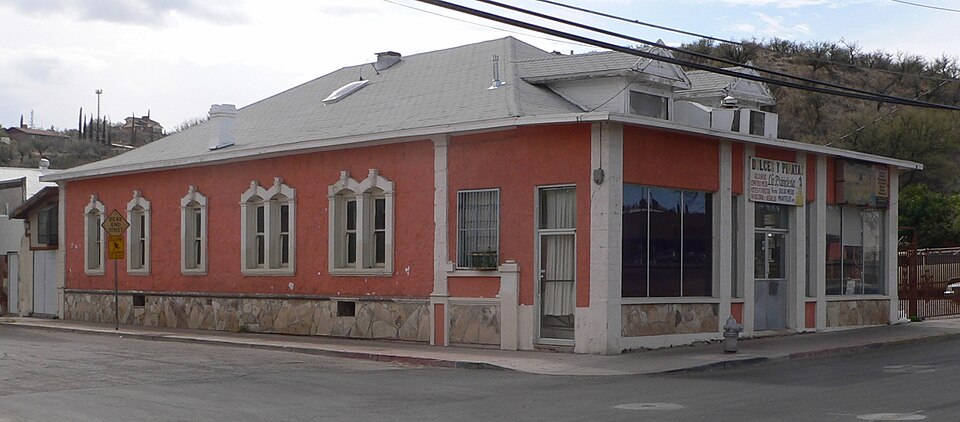 Photograph of House at 665 Morley Avenue