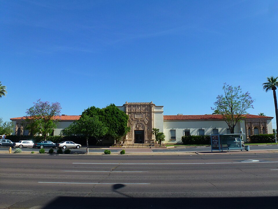 Photograph of Lois Grunow Memorial Clinic