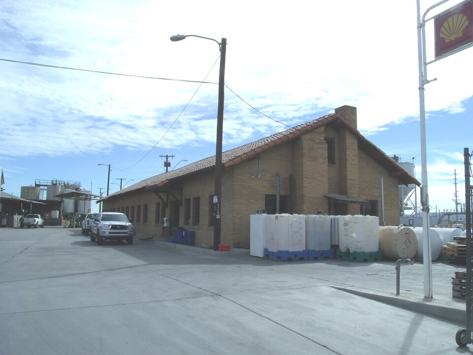 Photograph of Shell Oil Co.