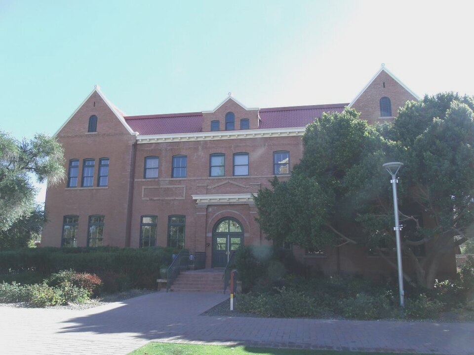 Photograph of Administration/Science Building