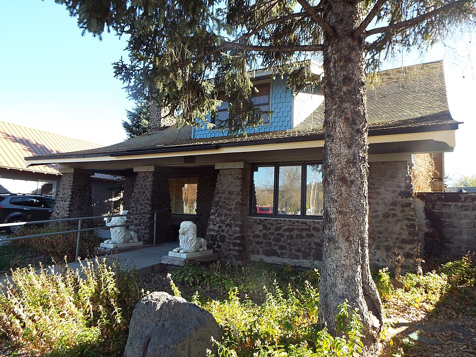 Photograph of House at 310 South Beaver