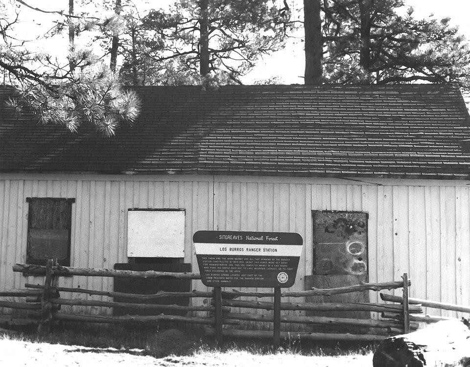 Photograph of Los Burros Ranger Station