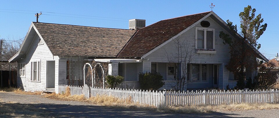 Photograph of Benjamin E. Briscoe House