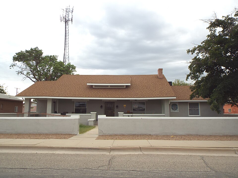 Photograph of Harry Saxon House