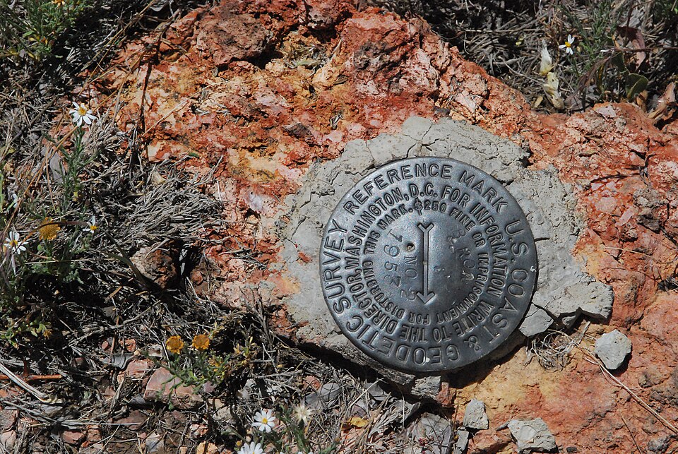 Photograph of Brow Monument and Brow Monument Trail