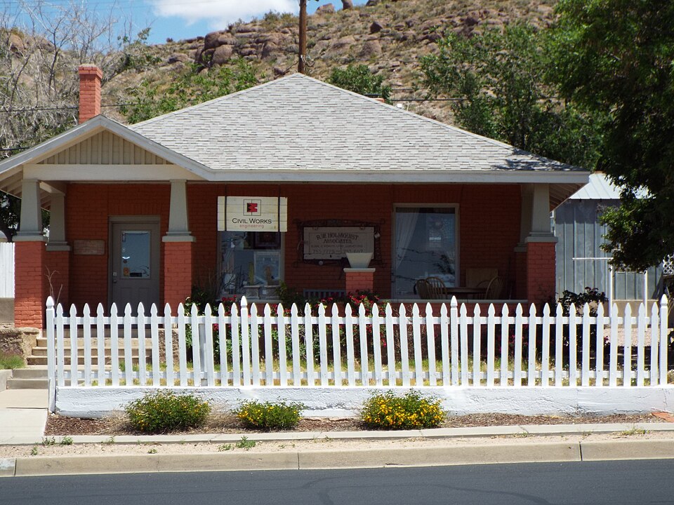 Photograph of R. L. Anderson House