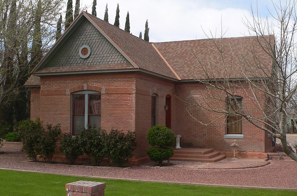 Photograph of T.D. Cross House