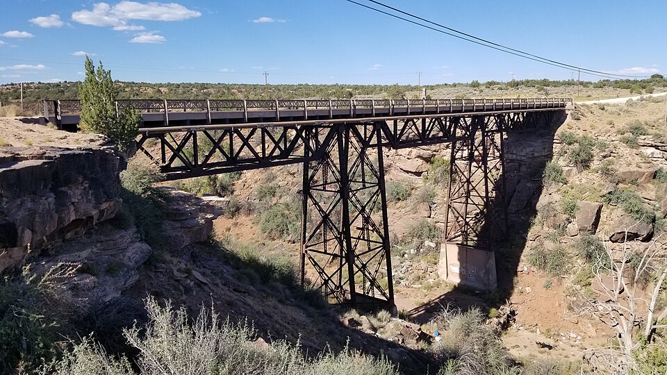 Photograph of Querino Canyon Bridge