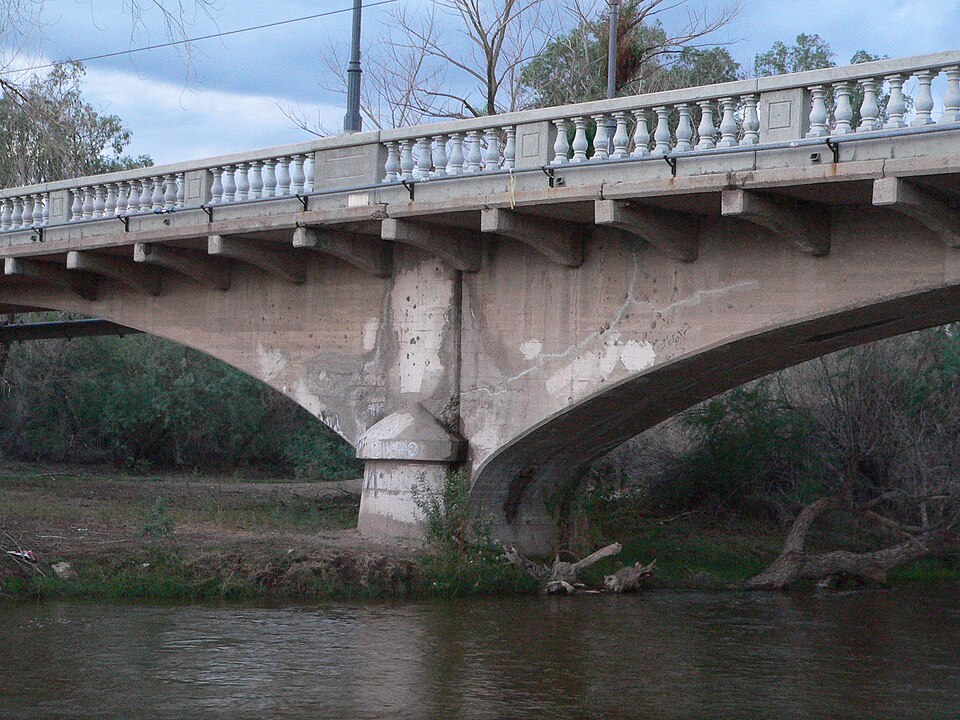 Photograph of Winkelman Bridge