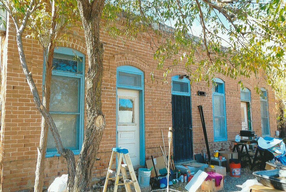 Photograph of Mayer Apartments