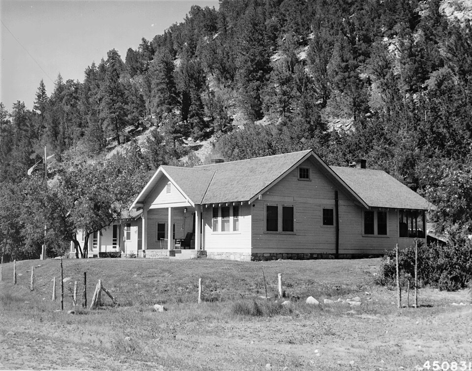 Photograph of Big Springs Ranger Station