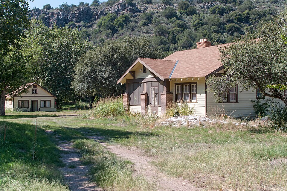 Photograph of Sunflower Ranger Station