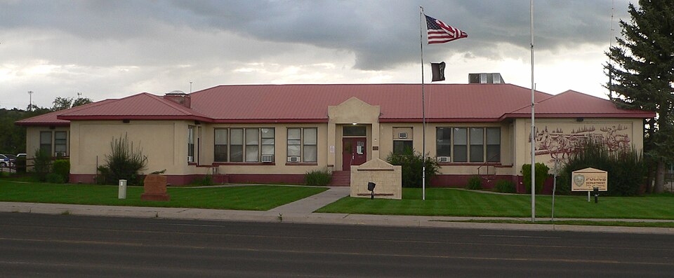 Photograph of Eagar School