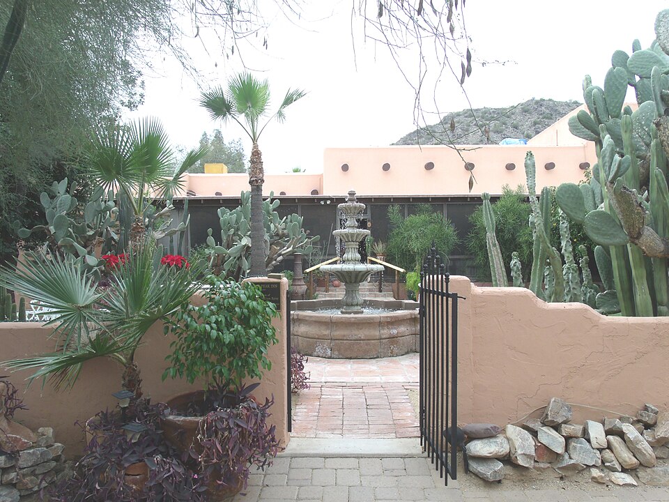 Photograph of Squaw Peak Inn